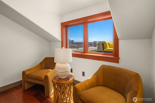 371 W Olympic Place, Seattle, WA 98119