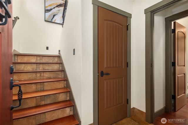 371 W Olympic Place, Seattle, WA 98119