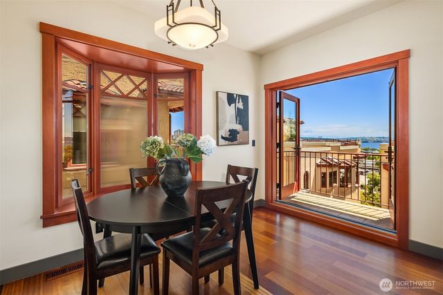 371 W Olympic Place, Seattle, WA 98119