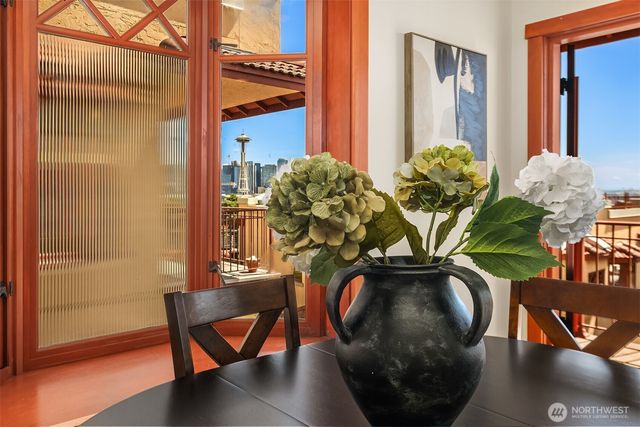 371 W Olympic Place, Seattle, WA 98119
