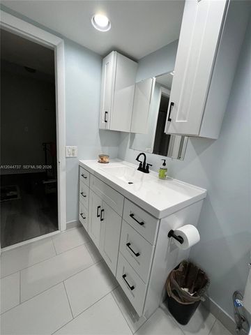 3745 SW 59th Avenue 124, Davie, FL 33314