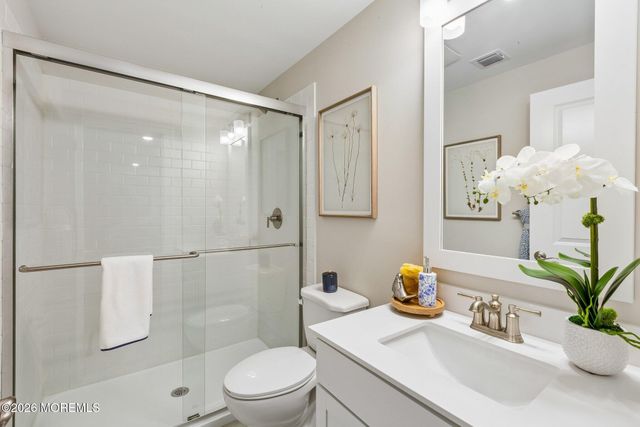 28 Tee Place, Neptune Township, NJ 07753