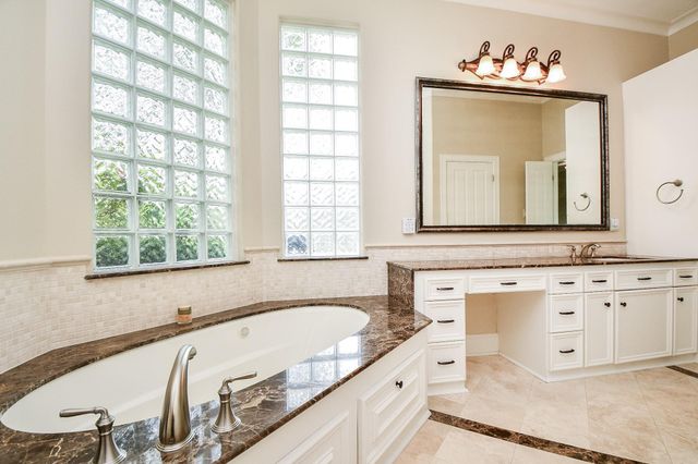 12711 Waterside Way, Houston, TX 77041