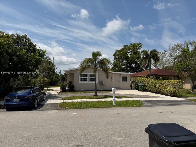 2910 NW 25th Street, Fort Lauderdale, FL 33311