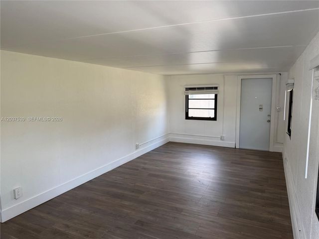 2910 NW 25th Street, Fort Lauderdale, FL 33311