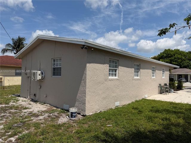 2910 NW 25th Street, Fort Lauderdale, FL 33311