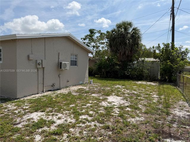 2910 NW 25th Street, Fort Lauderdale, FL 33311