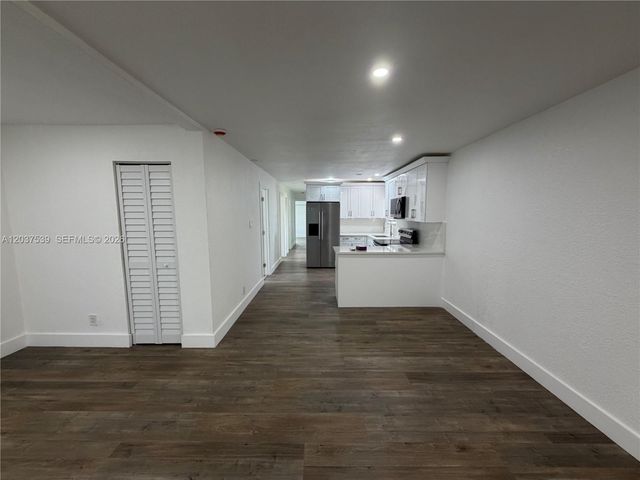 2910 NW 25th Street, Fort Lauderdale, FL 33311