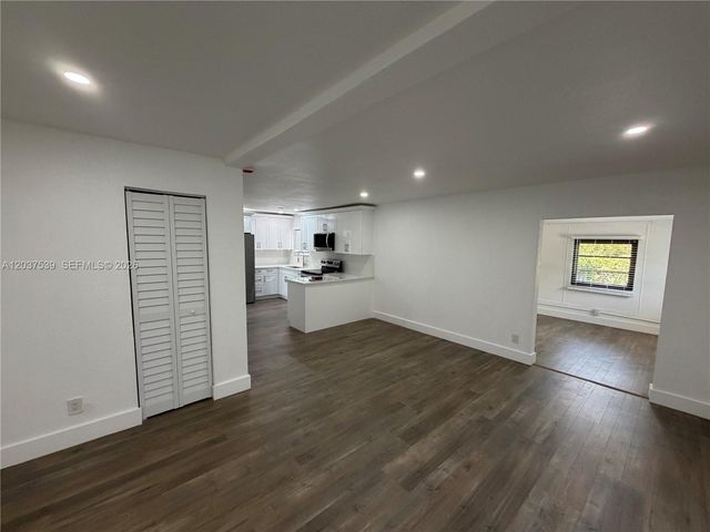 2910 NW 25th Street, Fort Lauderdale, FL 33311