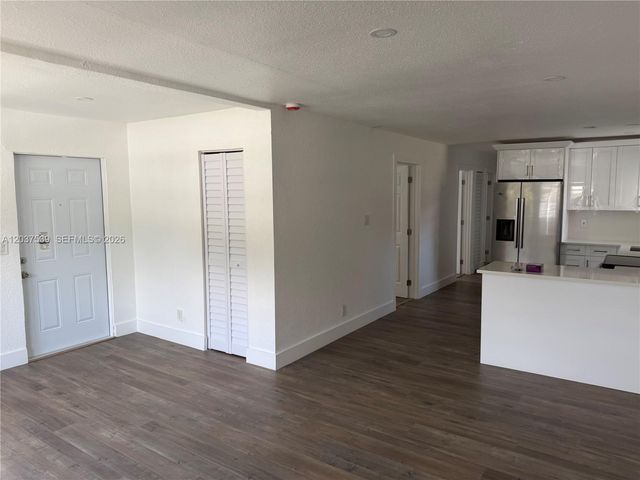 2910 NW 25th Street, Fort Lauderdale, FL 33311