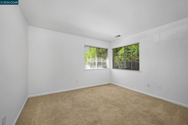 320 Warmcastle Court, Martinez, CA 94553