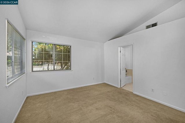 320 Warmcastle Court, Martinez, CA 94553