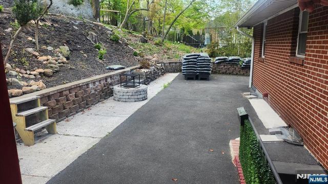 468 Oak Street, Ridgefield, NJ 07657