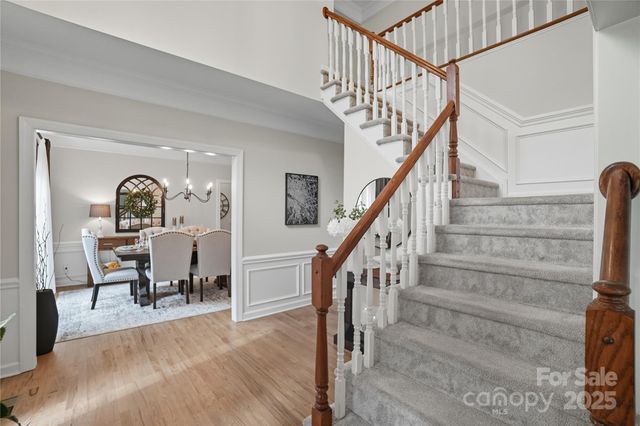 5701 Fairvista Drive, Charlotte, NC 28269
