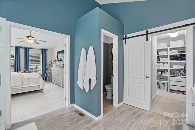 5701 Fairvista Drive, Charlotte, NC 28269