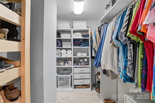 5701 Fairvista Drive, Charlotte, NC 28269