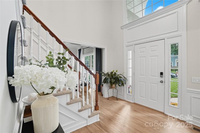 5701 Fairvista Drive, Charlotte, NC 28269