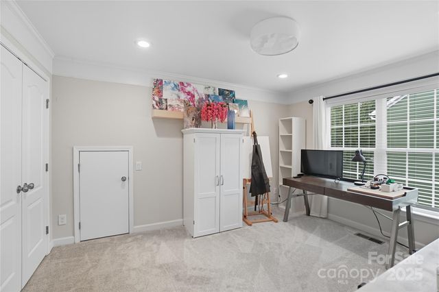 5701 Fairvista Drive, Charlotte, NC 28269