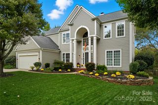 5701 Fairvista Drive, Charlotte, NC 28269