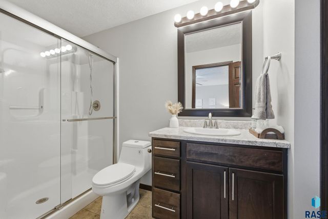 3021 S Keyrell Dr Drive, Sioux Falls, SD 57106