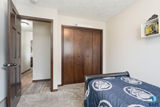 3021 S Keyrell Dr Drive, Sioux Falls, SD 57106