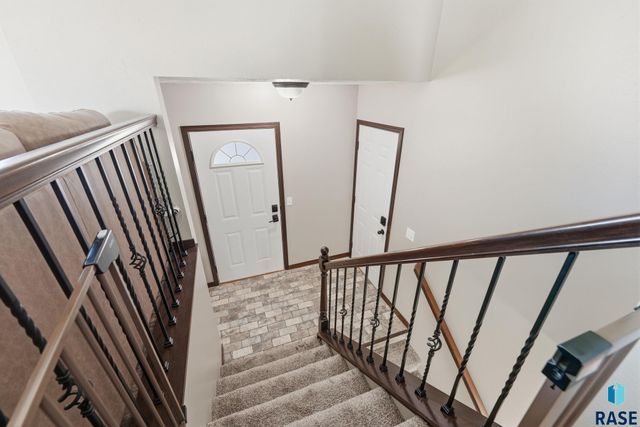 3021 S Keyrell Dr Drive, Sioux Falls, SD 57106