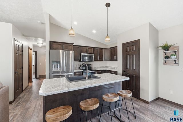 3021 S Keyrell Dr Drive, Sioux Falls, SD 57106