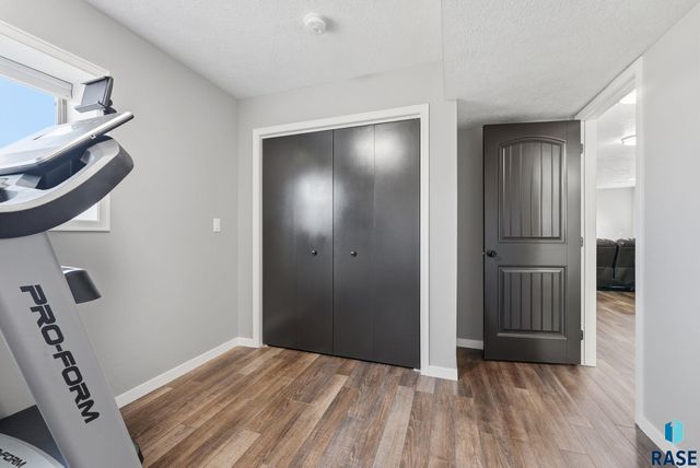 3021 S Keyrell Dr Drive, Sioux Falls, SD 57106