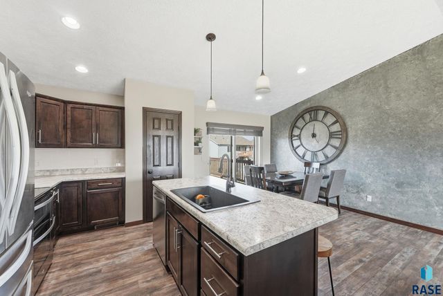 3021 S Keyrell Dr Drive, Sioux Falls, SD 57106