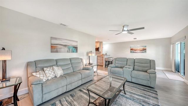 131 WHISPERING SANDS CIRCLE V33, Sarasota, FL 34242