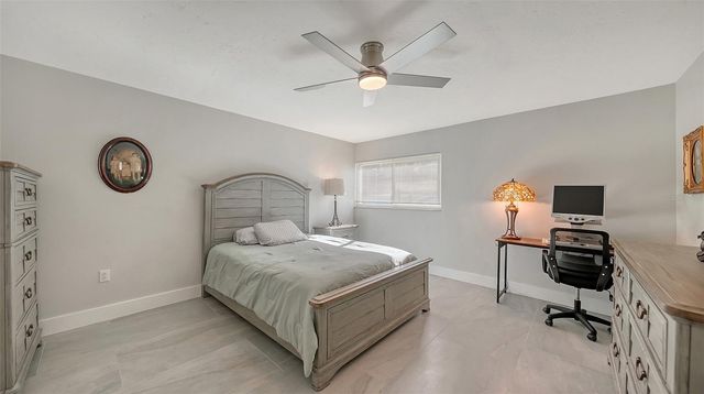 131 WHISPERING SANDS CIRCLE V33, Sarasota, FL 34242