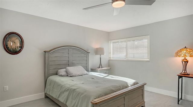 131 WHISPERING SANDS CIRCLE V33, Sarasota, FL 34242