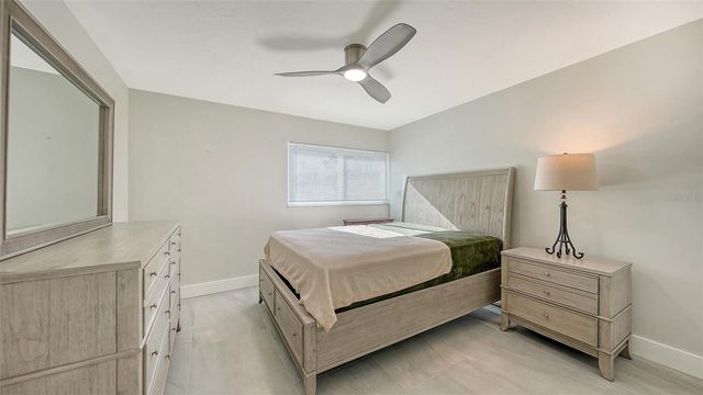 131 WHISPERING SANDS CIRCLE V33, Sarasota, FL 34242