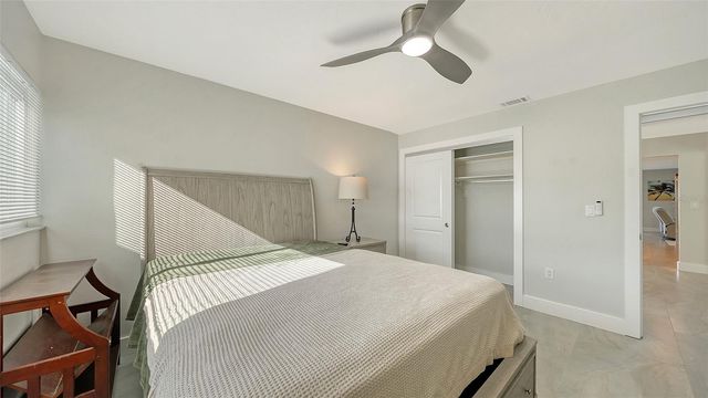 131 WHISPERING SANDS CIRCLE V33, Sarasota, FL 34242