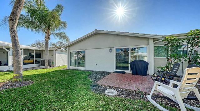 131 WHISPERING SANDS CIRCLE V33, Sarasota, FL 34242