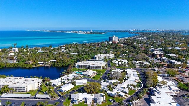 131 WHISPERING SANDS CIRCLE V33, Sarasota, FL 34242