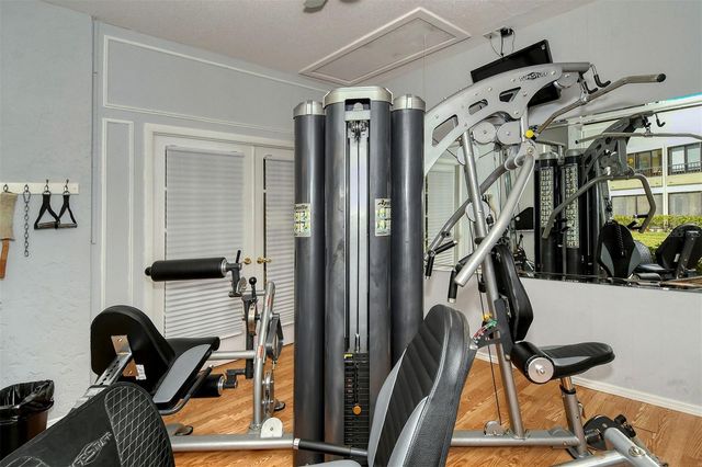 131 WHISPERING SANDS CIRCLE V33, Sarasota, FL 34242