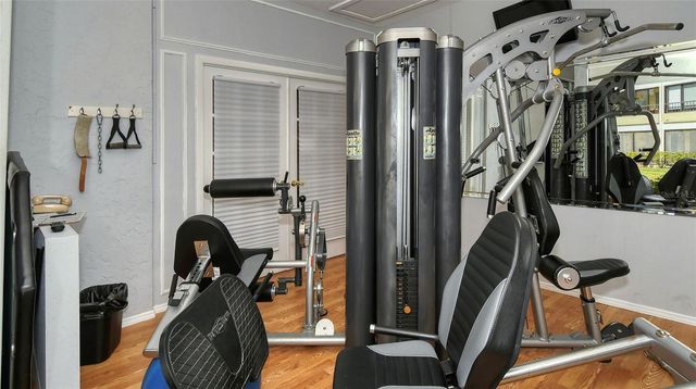 131 WHISPERING SANDS CIRCLE V33, Sarasota, FL 34242