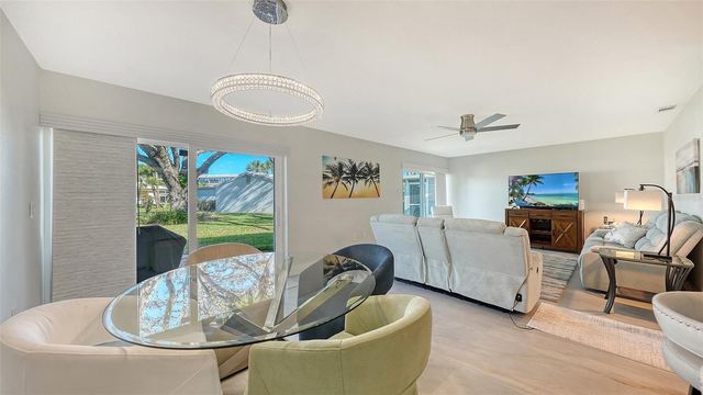 131 WHISPERING SANDS CIRCLE V33, Sarasota, FL 34242