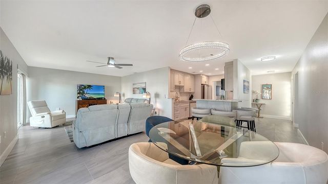 131 WHISPERING SANDS CIRCLE V33, Sarasota, FL 34242