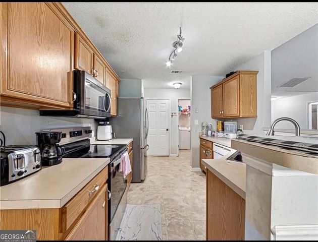 821 Freedom Walk, Locust Grove, GA 30248