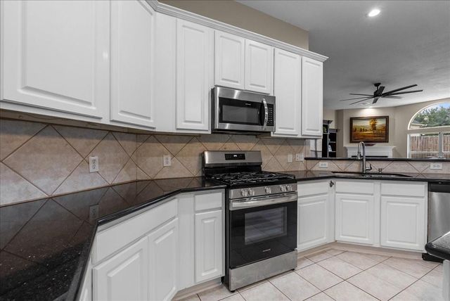 314 Diamond Bay Drive, Dickinson, TX 77539