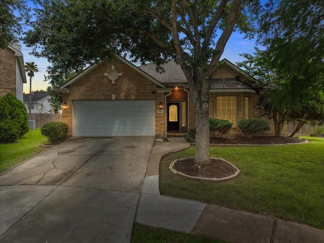 314 Diamond Bay Drive, Dickinson, TX 77539