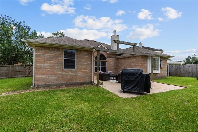 314 Diamond Bay Drive, Dickinson, TX 77539