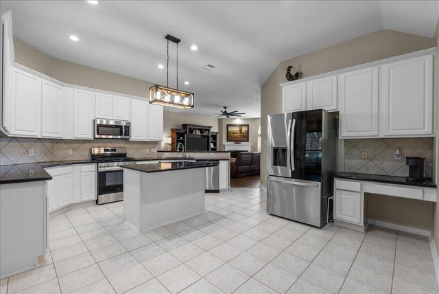 314 Diamond Bay Drive, Dickinson, TX 77539