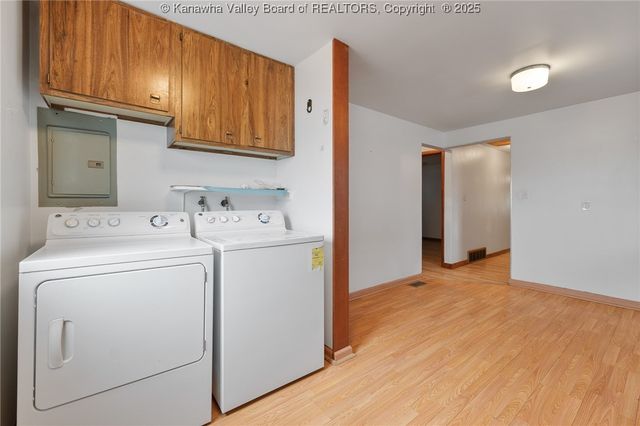 2368 Adams Avenue, St Albans, WV 25177