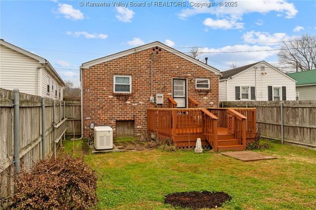 2368 Adams Avenue, St Albans, WV 25177