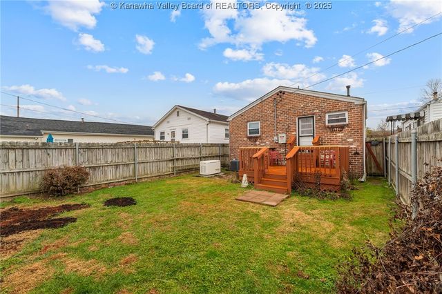 2368 Adams Avenue, St Albans, WV 25177