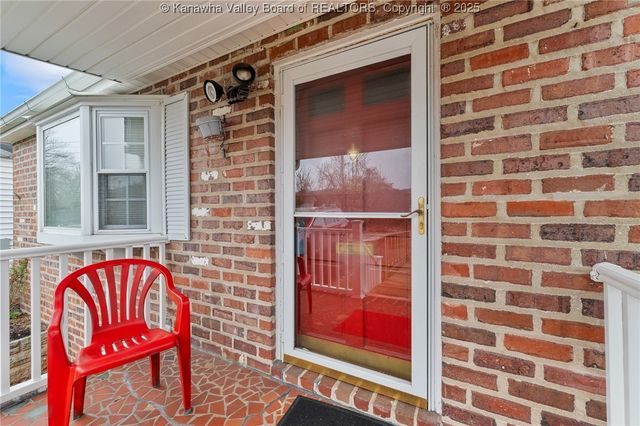 2368 Adams Avenue, St Albans, WV 25177