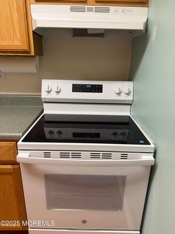 479 Dartmoor Court B, Lakewood, NJ 08701